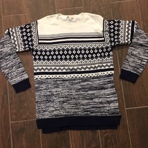Gap sweater